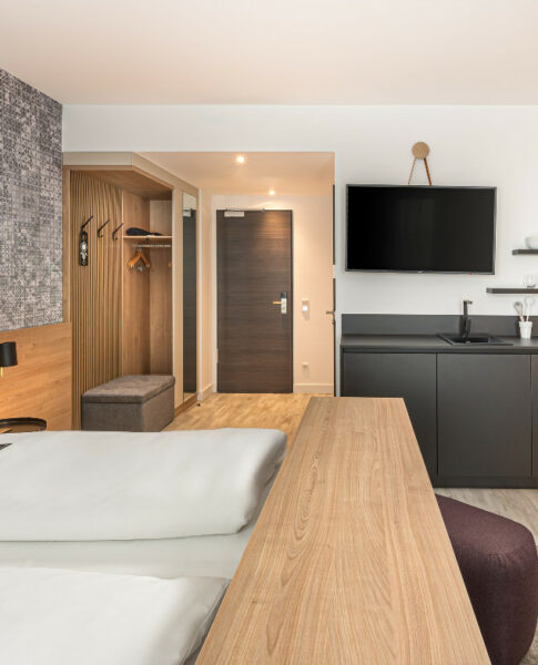 elaya hotel ausgburg: Kochnische im Apartment