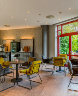 elaya-hotel-frankfurt-oberursel-lobby-kaffeemaschine Guten Kaffee gibts in der Lobby im elaya hotel frankfurt oberursel.