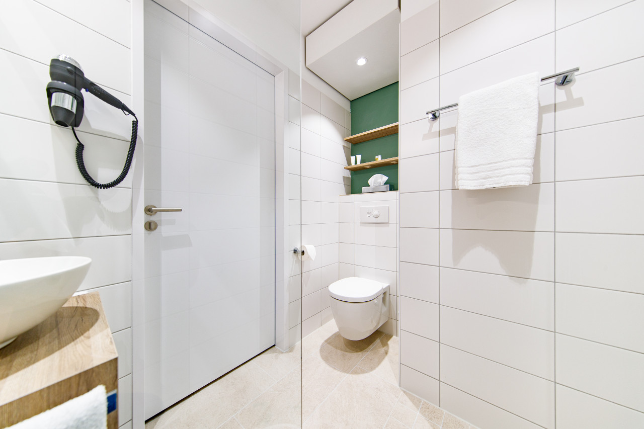 elaya-hotel-goeppingen-standard-doppelzimmer-badezimmer Badezimmer im elaya hotel goeppingen