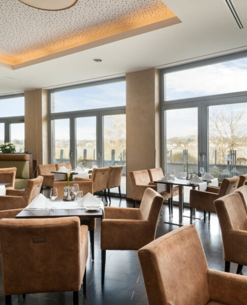 Abendessen mit Elbblick im elaya hotel hamburg finkenwerder