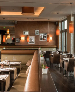 elaya-hotel-hamburg-finkenwerder-restaurant Gut essen in hamburg finkenwerder.