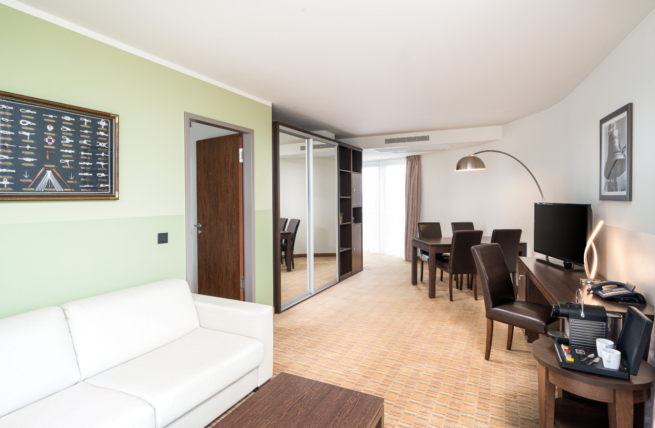 Suite im elaya hotel hamburg finkenwerder