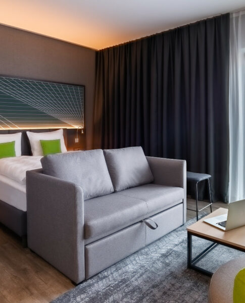 elaya-hotel-kevelaer-junier-suite-moebelierung Gemütliches Ambiente im elaya hotel kevelaer