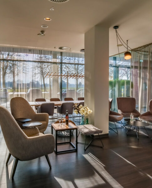 elaya-hotel-kevelaer-lobyy-sitzgelgenheiten Lädt zum verweilen ein: die Lobby im elaya hotel kevelaer