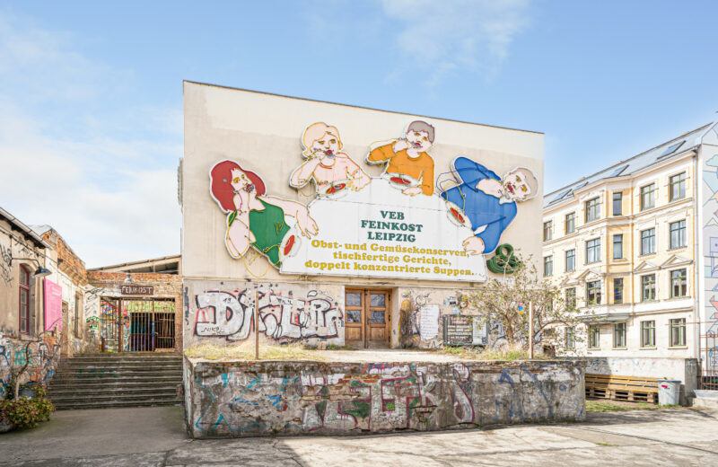 Die legendäre Löffelfamilie ansehen und im elaya hotel leipzig city center schlafen