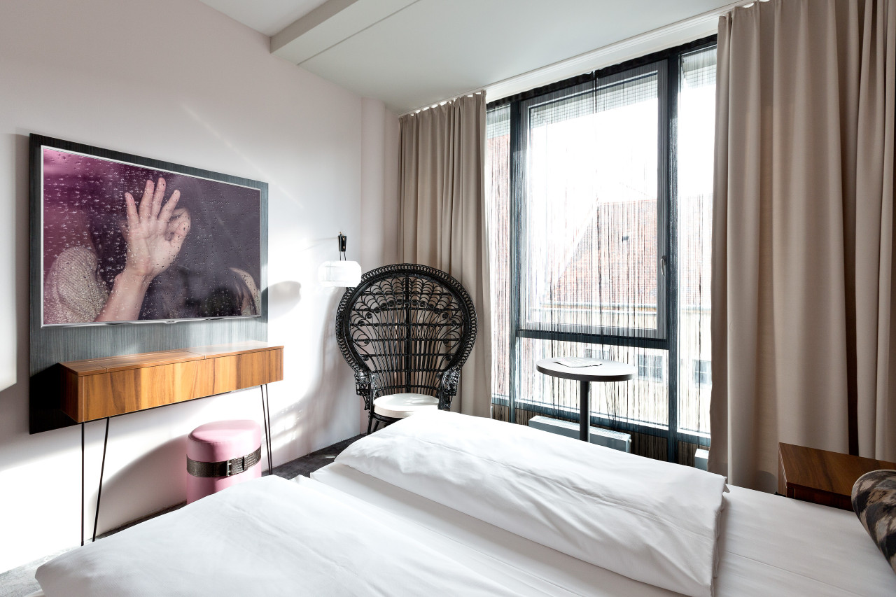 elaya-hotel-munich-city-standard-doppelzimmer-bild Standard Doppelzimmer im elaya hotel munich city