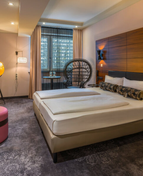 elaya-hotel-munich-city-superior-doppelzimmer-raum-interior Doppelzimmer der Kategorie Superior im elaya hotel munich city