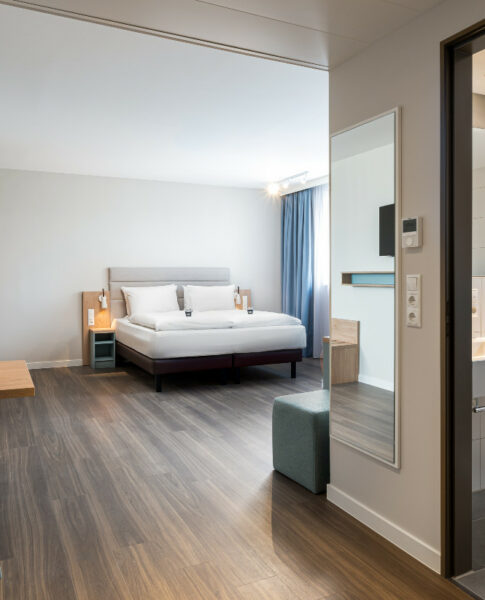 elaya-hotel-oberhausen-standard-apartment-einrichtung Übersicht über ein Standard Apartment im elaya hotel oberhausen