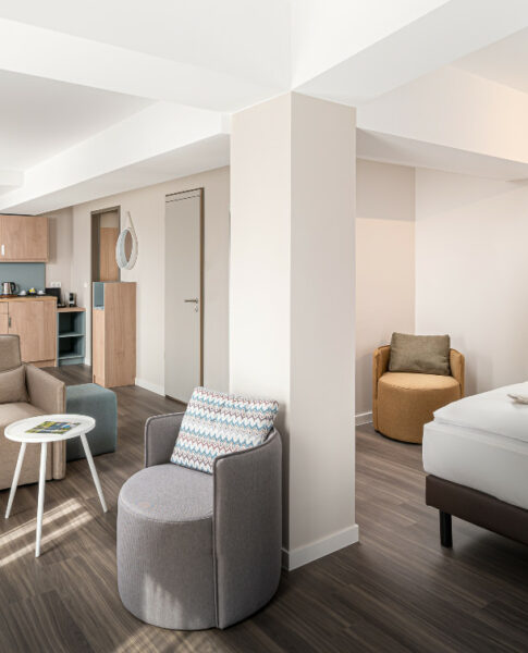 elaya-hotel-oberhausen-superior-apartment-einrichtung Viel Platz in den superior Apartments im elaya hotel oberhausen