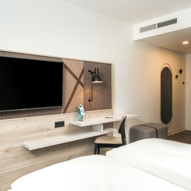 elaya-hotel-rostock-standard-doppelzimmer-interior Übernachten in Rostok im Standardzimmer