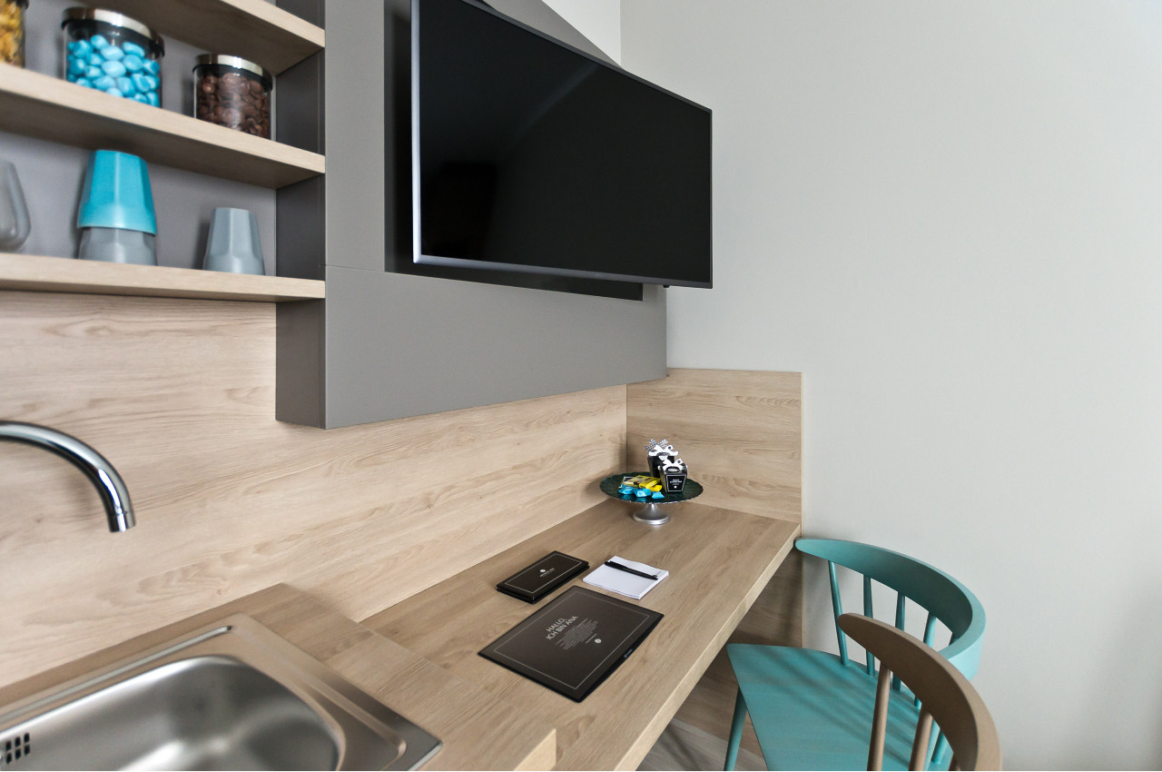 elaya-hotel-stuttgart-boeblingen-apartment-kuechen-sitzmoeglichkeiten Details aus einem Apartment im elaya hotel stuttgart boeblingen