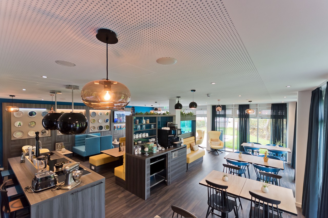 Frühstücksbereich im elaya hotel stuttgart boeblingen