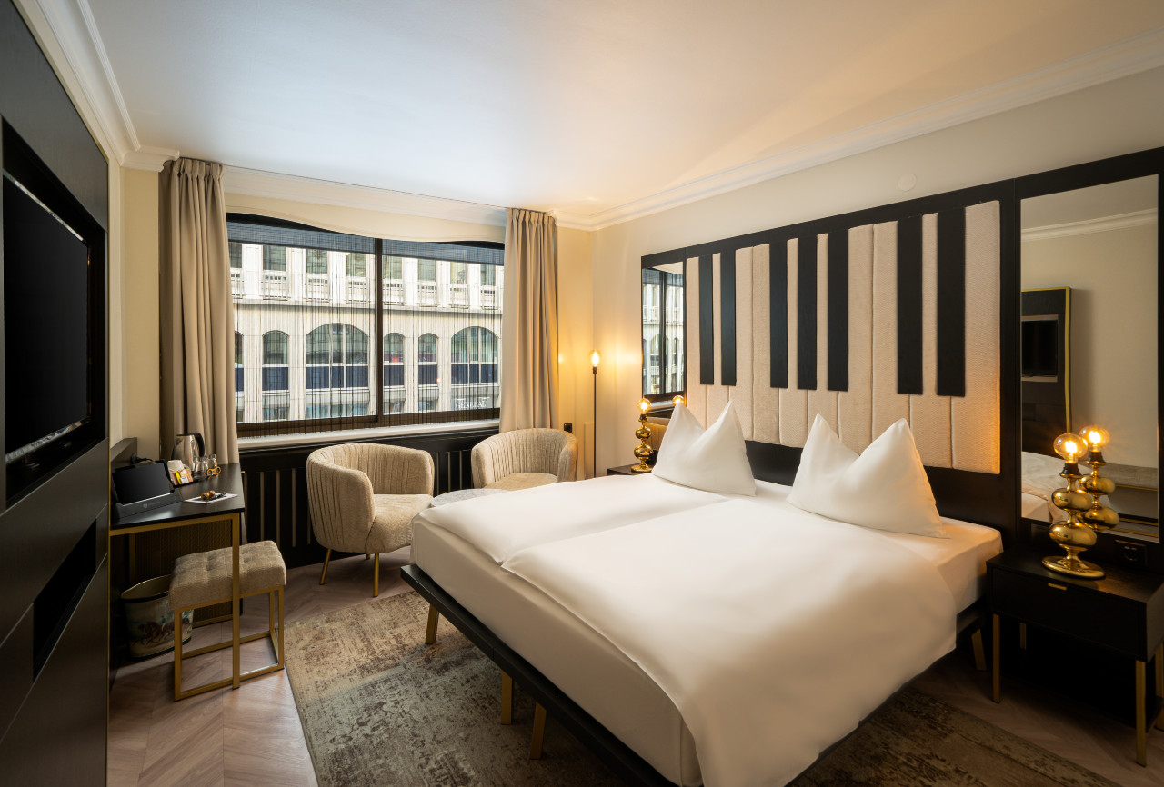 Ein Doppelzimmer der Kategorie Superior im elaya hotel vienna city center