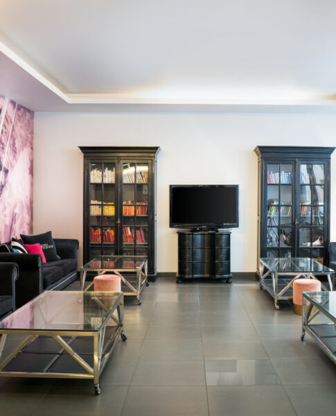 Stylische Lobby im elaya hotel vienna city west