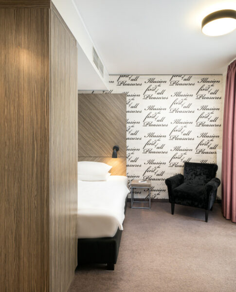 Ein Standard Zimmer im elaya hotel vienna city west