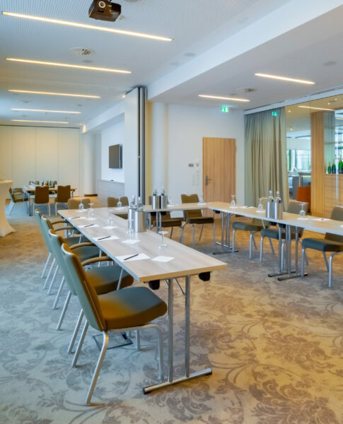 elaya-hotel-kleve-tagungsraum-u-form Tagungsraum im elaya hotel kleve