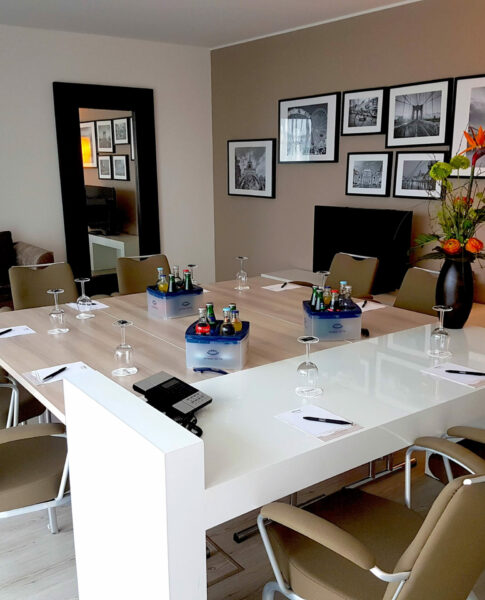elaya-hotel-kleve-tagungssuite Perfekt für kleine Meetings: Die Tagungssuite inm elaya hotel kleve