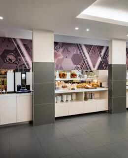 elaya-hotel-vienna-city-west-fruehstuecks-area Das köstliche Frühstück im elaya hotel vienna city west.