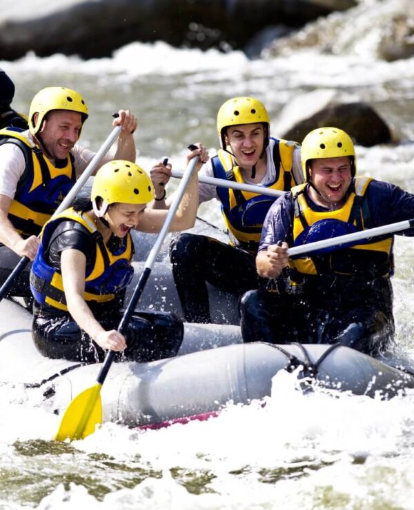 Wildwasserrafting in Tirol. Jetzt anfragen