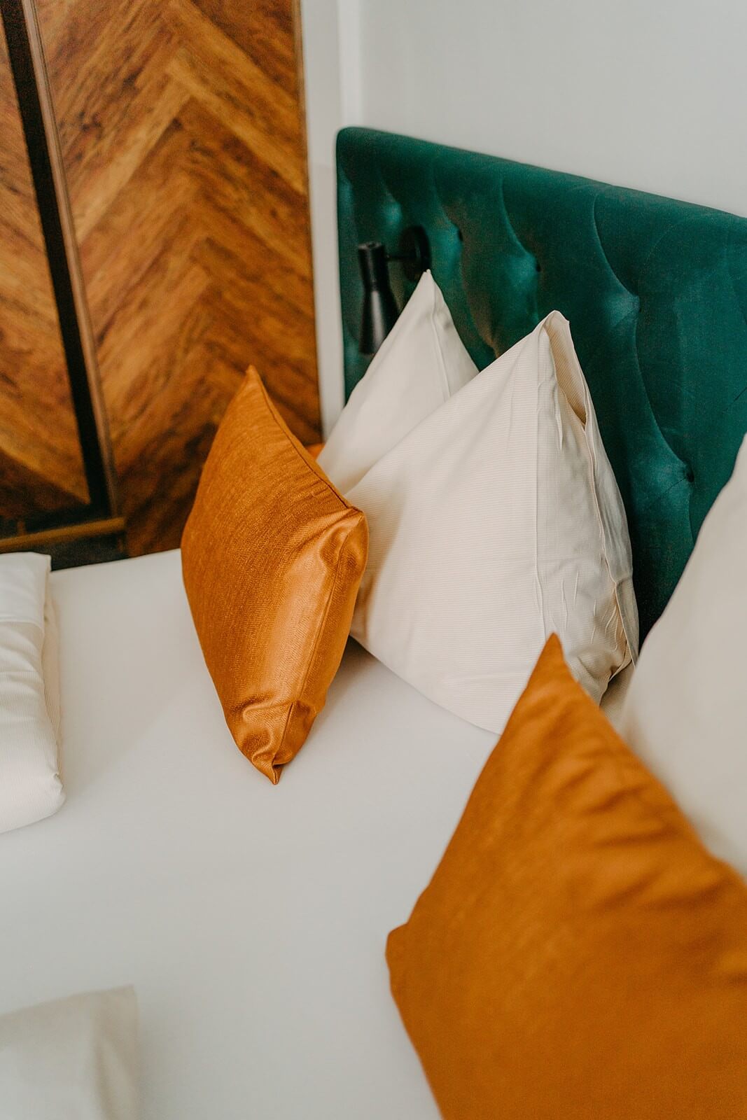 palais-junior-suite-doppelbett-elaya-hotel-villach Die Junior Suiten im elaya hotel villach
