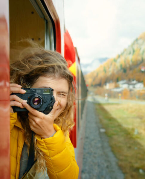 Mit der Deutschen Bahn und elaya hotels nachhaltig reisen.